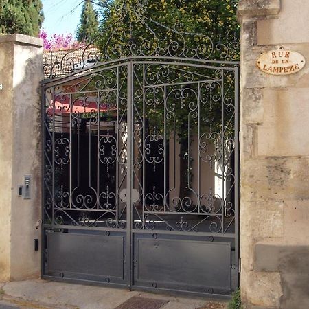 Le 26 Apartment Nimes Exterior photo