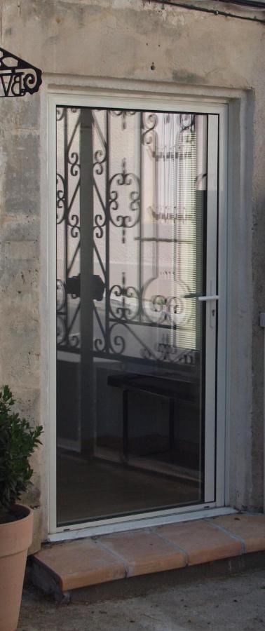 Le 26 Apartment Nimes Exterior photo